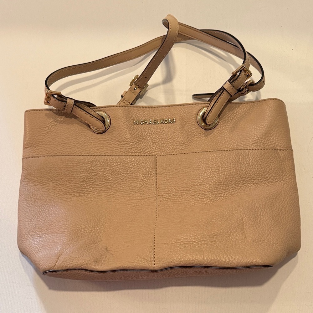 Michael Kors Beige Leather Shoulder Bag